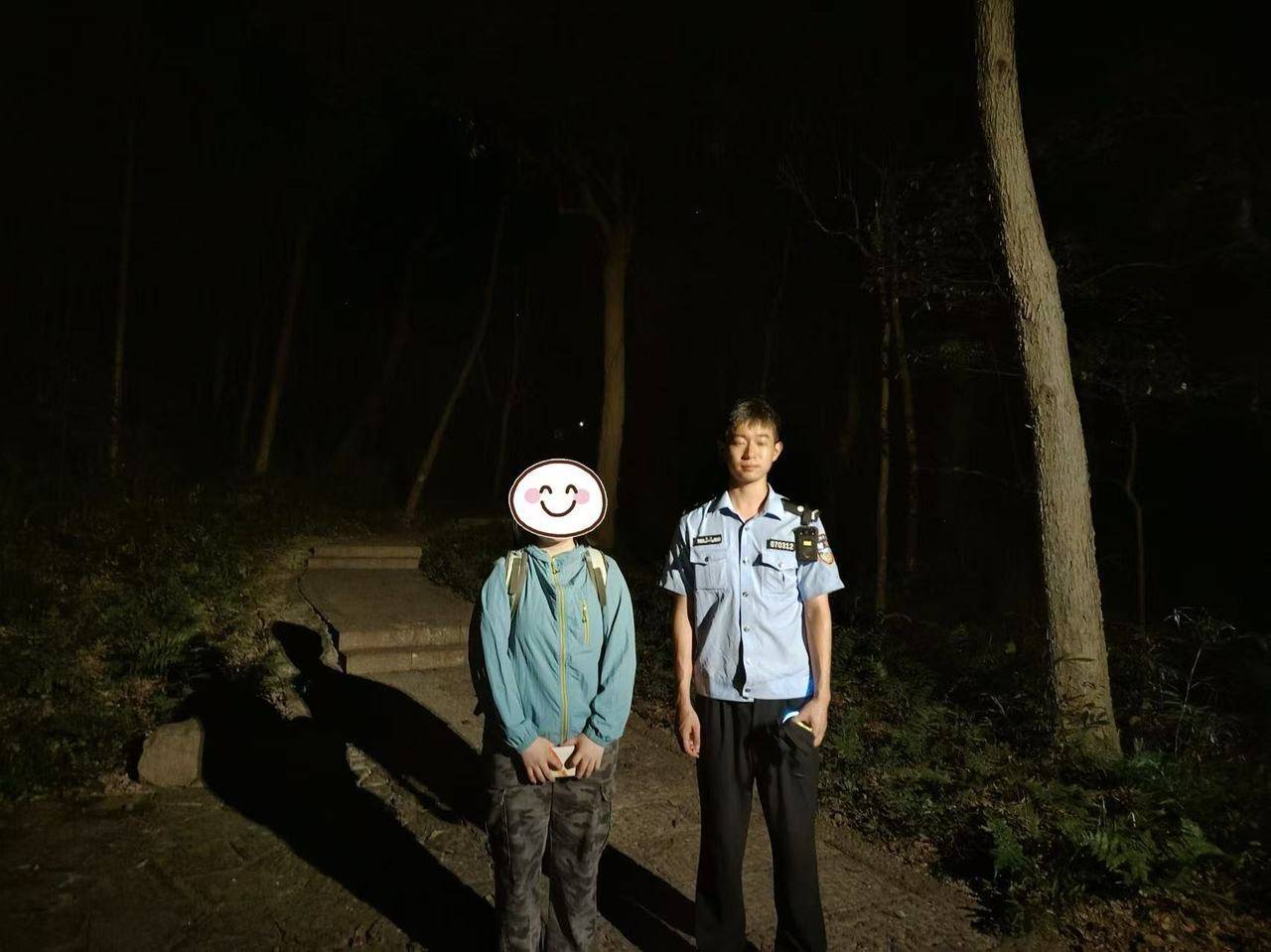 “周围全是蛇吃青蛙的声音<strong></p>
<p>小白炒币</strong>，我怕” 高温天民警成功寻回走失女子