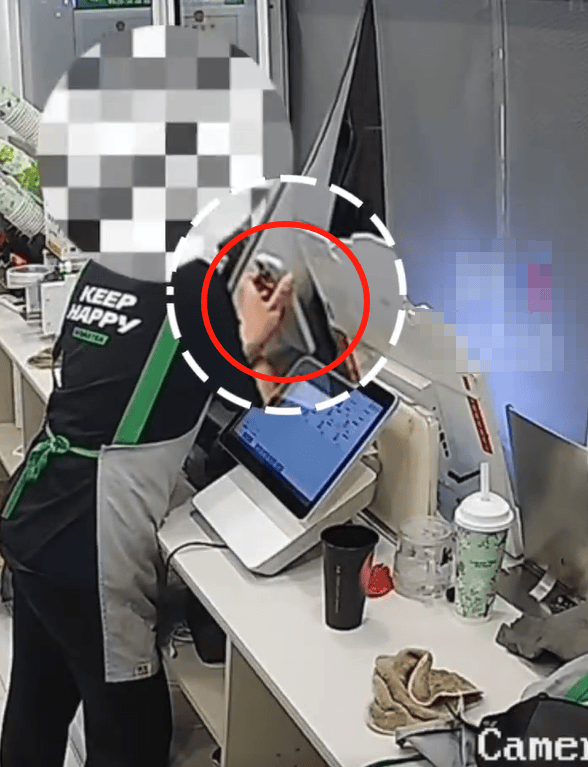 山东临沂一奶茶店女员工谎称机器坏了<strong></p>
<p>二宝币</strong>，让顾客扫自己收款码，律师：涉嫌盗窃罪