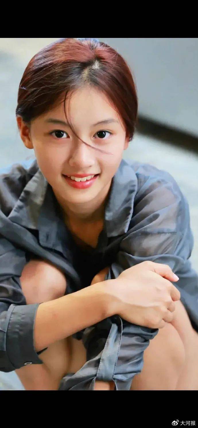 15岁女孩七七1分钟视频报价1万<strong></p>
<p>炒币方法</strong>，因神似张柏芝走红，七七妈妈曾称以学业为由拒绝于正邀约