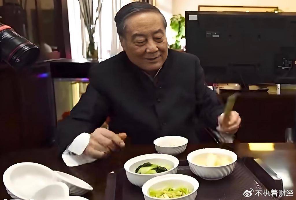 宗庆后声称一天只花几块钱<strong></p>
<p>币圈妙语</strong>，实际上满世界买豪宅，海外资产18亿