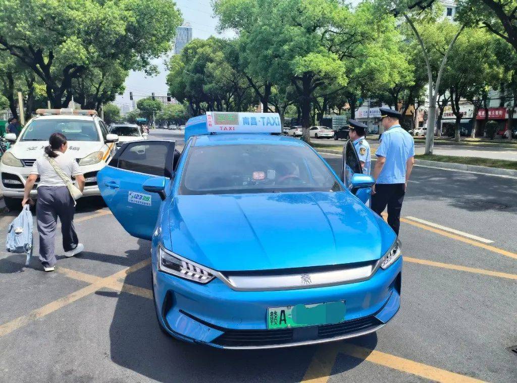 南昌女子叫出租车付103元车费投诉司机故意绕道<strong></p>
<p>沃尔核材股票</strong>，交通执法部门：罚款200元，责令退还多收取的车费