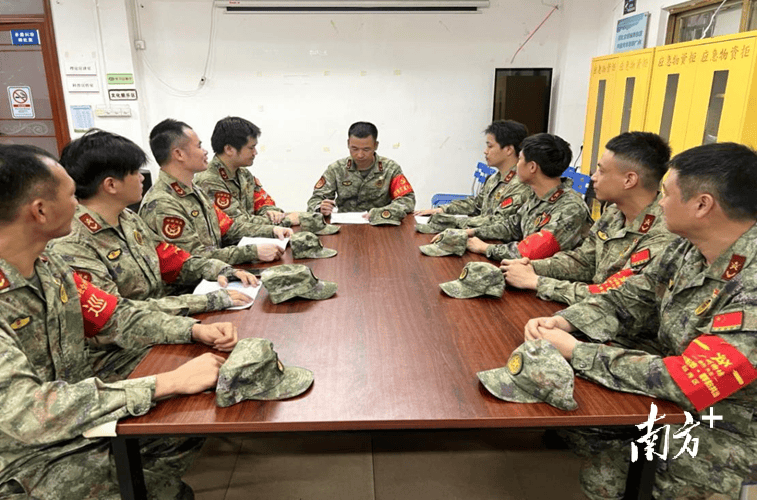 奋战15天<strong></p>
<p>沃尔核材股票</strong>，广州越秀民兵党员突击队助力筑牢疫情防控屏障