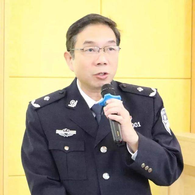 黄文墙<strong></p>
<p>川能动力股票</strong>，任上被查