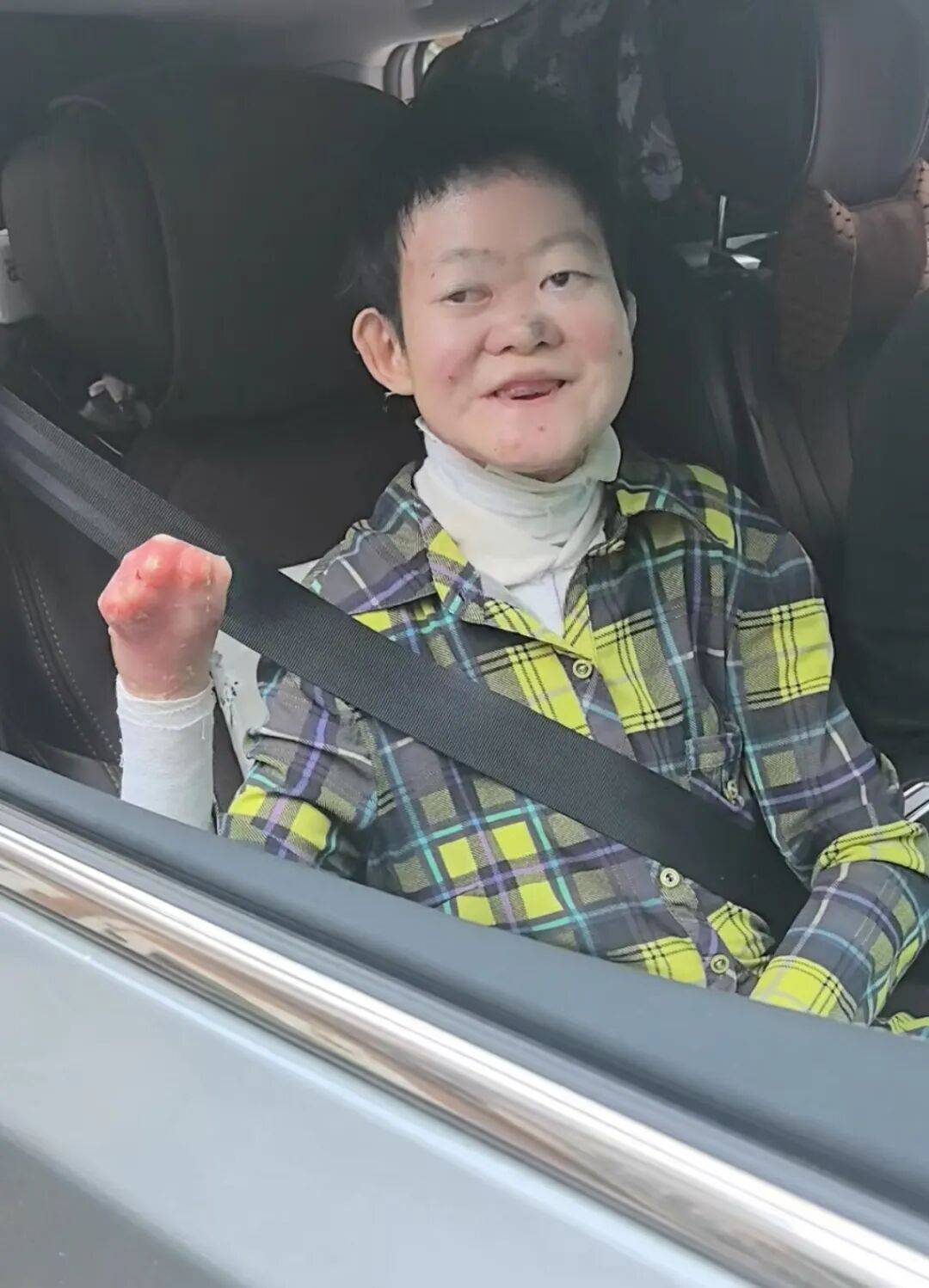 医生断言“活不过2岁”的郑州罕见病女孩<strong></p>
<p>可口可乐股票</strong>，24岁“带伤出征”，开启西藏之行