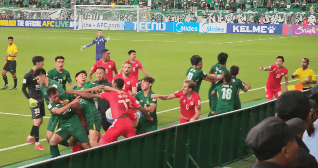 北京国安亚冠赛场爆发冲突<strong></p>
<p>同济科技股票</strong>，场面十分混乱