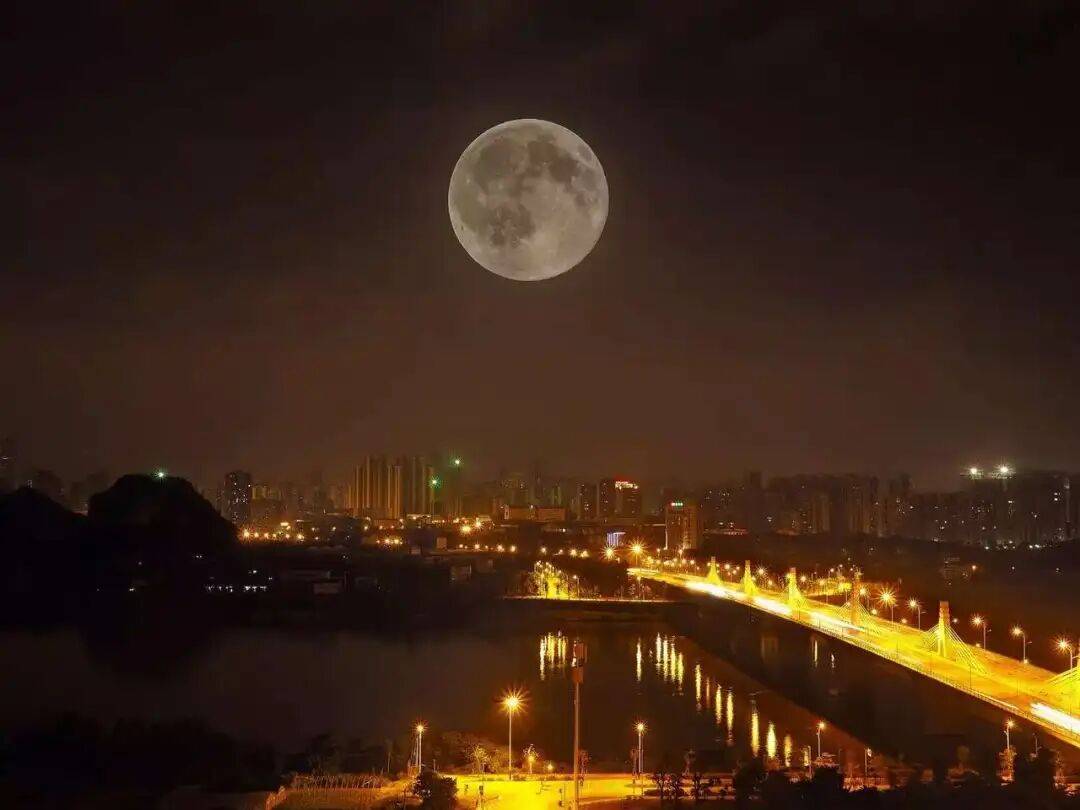 没有什么能阻挡！今天<strong></p>
<p>酒鬼酒股票</strong>，广西人就是要回家！