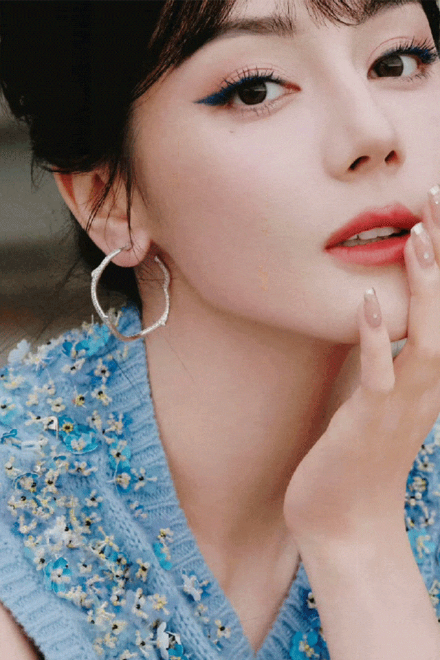 时装周上的女明星<strong></p>
<p>酒鬼酒股票</strong>，秋冬氛围感一键封顶！