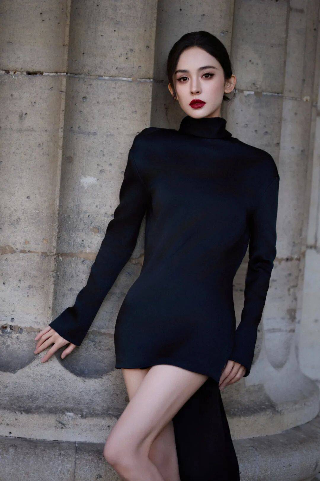 时装周上的女明星<strong></p>
<p>酒鬼酒股票</strong>，秋冬氛围感一键封顶！