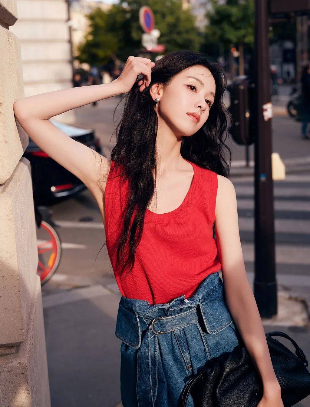 时装周上的女明星<strong></p>
<p>酒鬼酒股票</strong>，秋冬氛围感一键封顶！