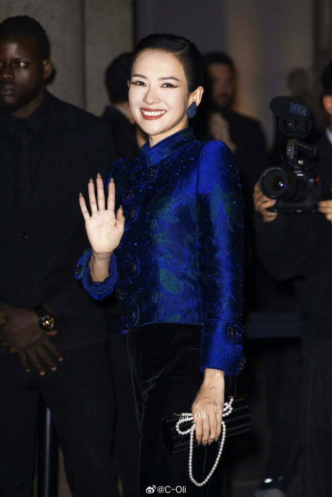 时装周上的女明星<strong></p>
<p>酒鬼酒股票</strong>，秋冬氛围感一键封顶！