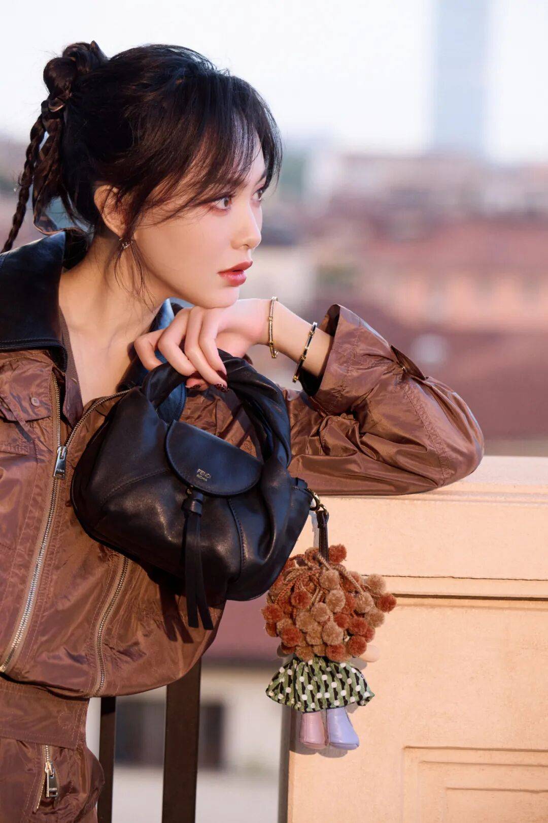 时装周上的女明星<strong></p>
<p>酒鬼酒股票</strong>，秋冬氛围感一键封顶！