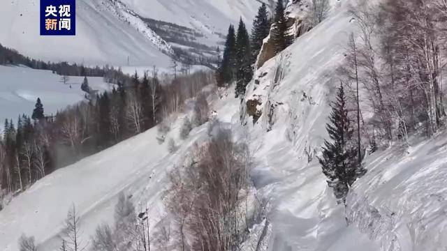 新疆喀纳斯景区遭遇降温降雪<strong></p>
<p>赢时胜股票</strong>，道路仍处于管制状态
