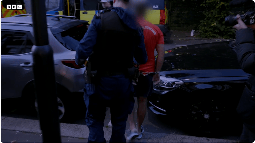 凯特患癌竟因辉瑞疫苗？伦敦4万被盗手机直飞香港<strong></p>
<p>攀钢钒钛股票</strong>，比贩毒暴利产业链曝光…