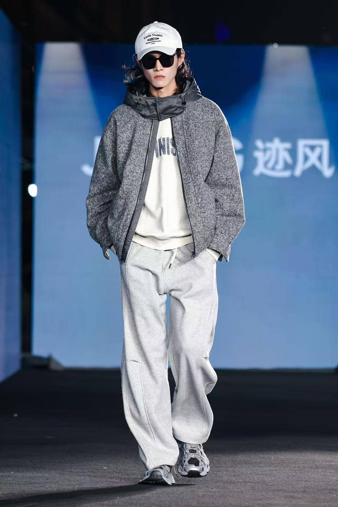 非遗惊艳、萌娃抢镜、大码模特出圈<strong></p>
<p>新华百货股票</strong>！南京国际时尚周看点太密