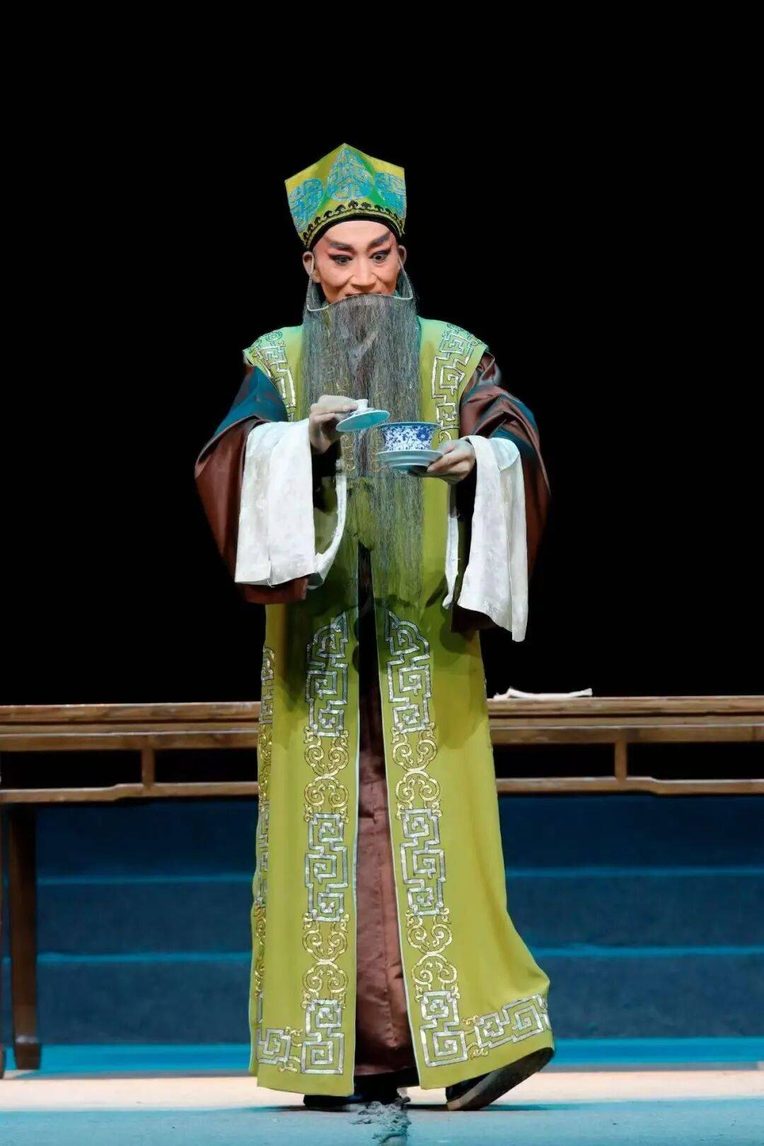 展现云南传统戏曲魅力<strong></p>
<p>股票论坛网</strong>！玉溪作品《先生好茶》亮相全国舞台