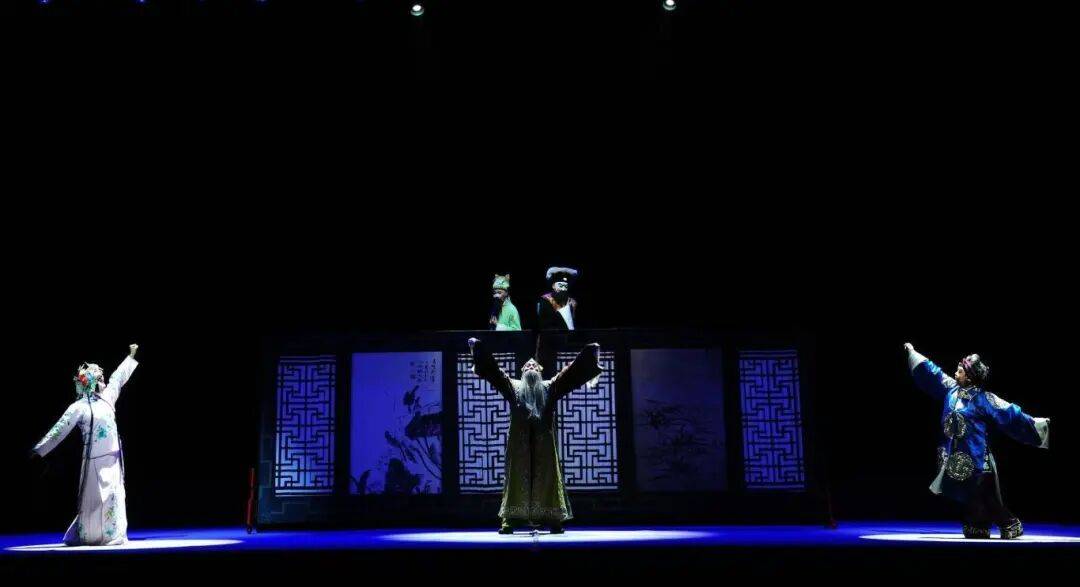 展现云南传统戏曲魅力<strong></p>
<p>股票论坛网</strong>！玉溪作品《先生好茶》亮相全国舞台