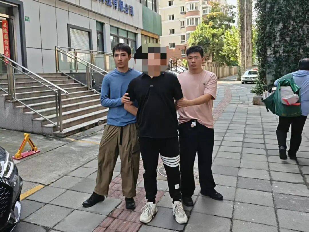 “我的微信名不叫这个<strong></p>
<p>永鼎股份股票</strong>，太恶心了吧”！上海一对房东房客，被中介做局了