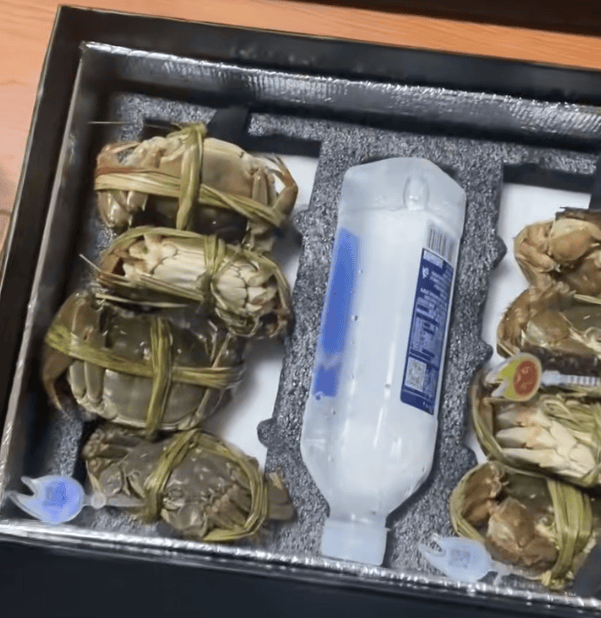 消费者花400元买到臭蟹客服建议蘸醋吃<strong></p>
<p>云南白药股票</strong>，“包退包赔”的售后执行严苛，网红蟹太太信任危机凸显，被协会除名屡遭行政处罚