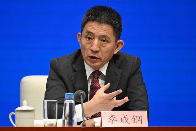 又输给了李成钢<strong></p>
<p>山西汾酒股票</strong>,贝森特承诺:美方不再考虑对华加征100%关税
