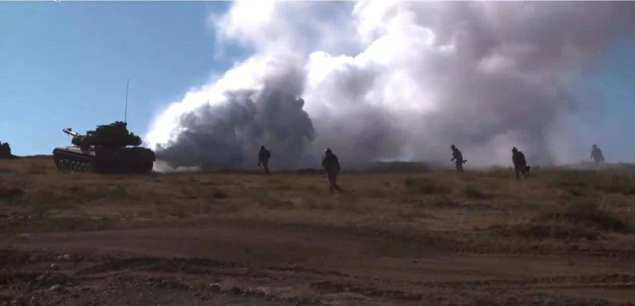 大场面！机器狗、无人机开路<strong></p>
<p>奇安信股票</strong>，实兵对抗演练画面公布