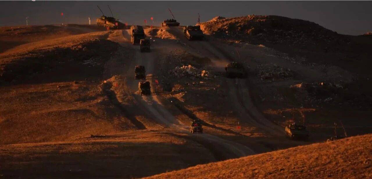 大场面！机器狗、无人机开路<strong></p>
<p>奇安信股票</strong>，实兵对抗演练画面公布