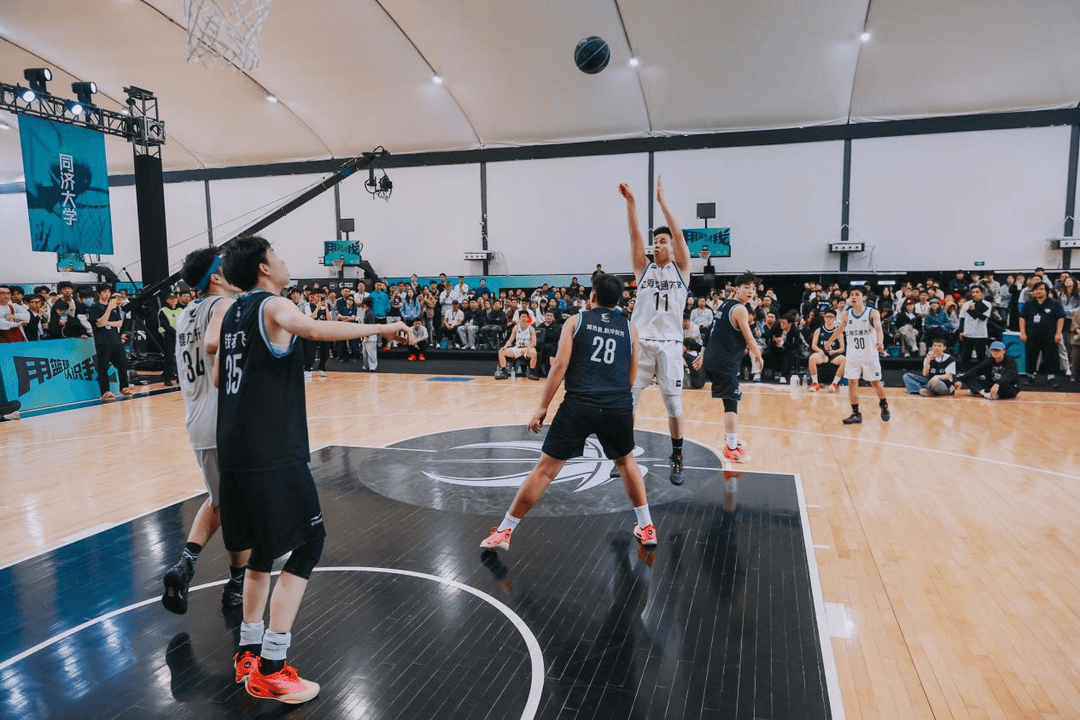 复旦、交大、同济等八大高校集结<strong></p>
<p>神州泰岳股票</strong>,得物App“新生杯”篮球赛首战上海