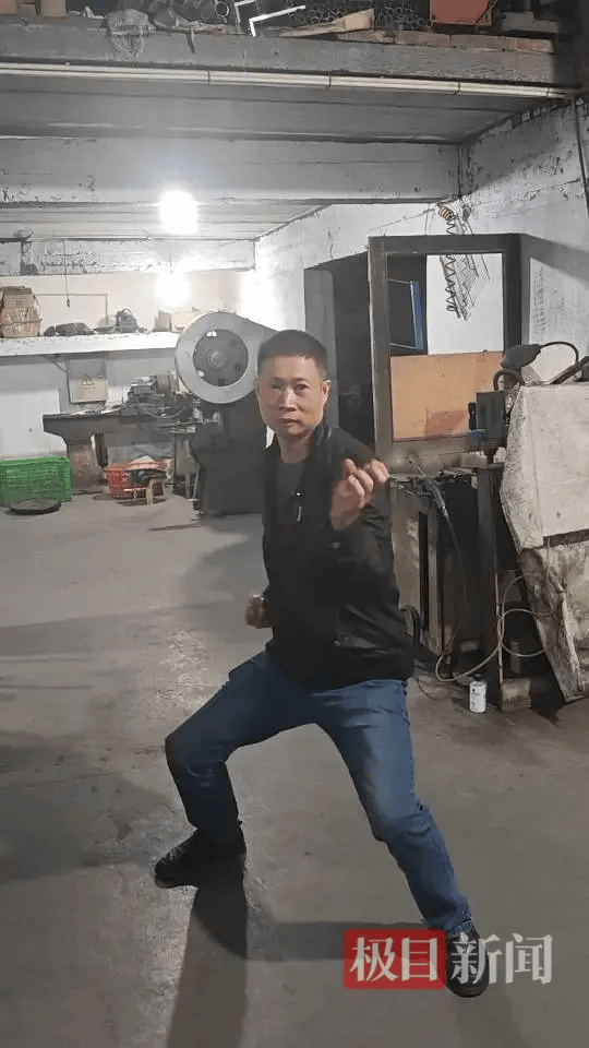 “传家锅”工厂账号粉丝已超260万<strong></p>
<p>神州泰岳股票</strong>,对话锅厂负责人傅家兄弟:30年老锅依然能用,证明当年造锅选择是对的