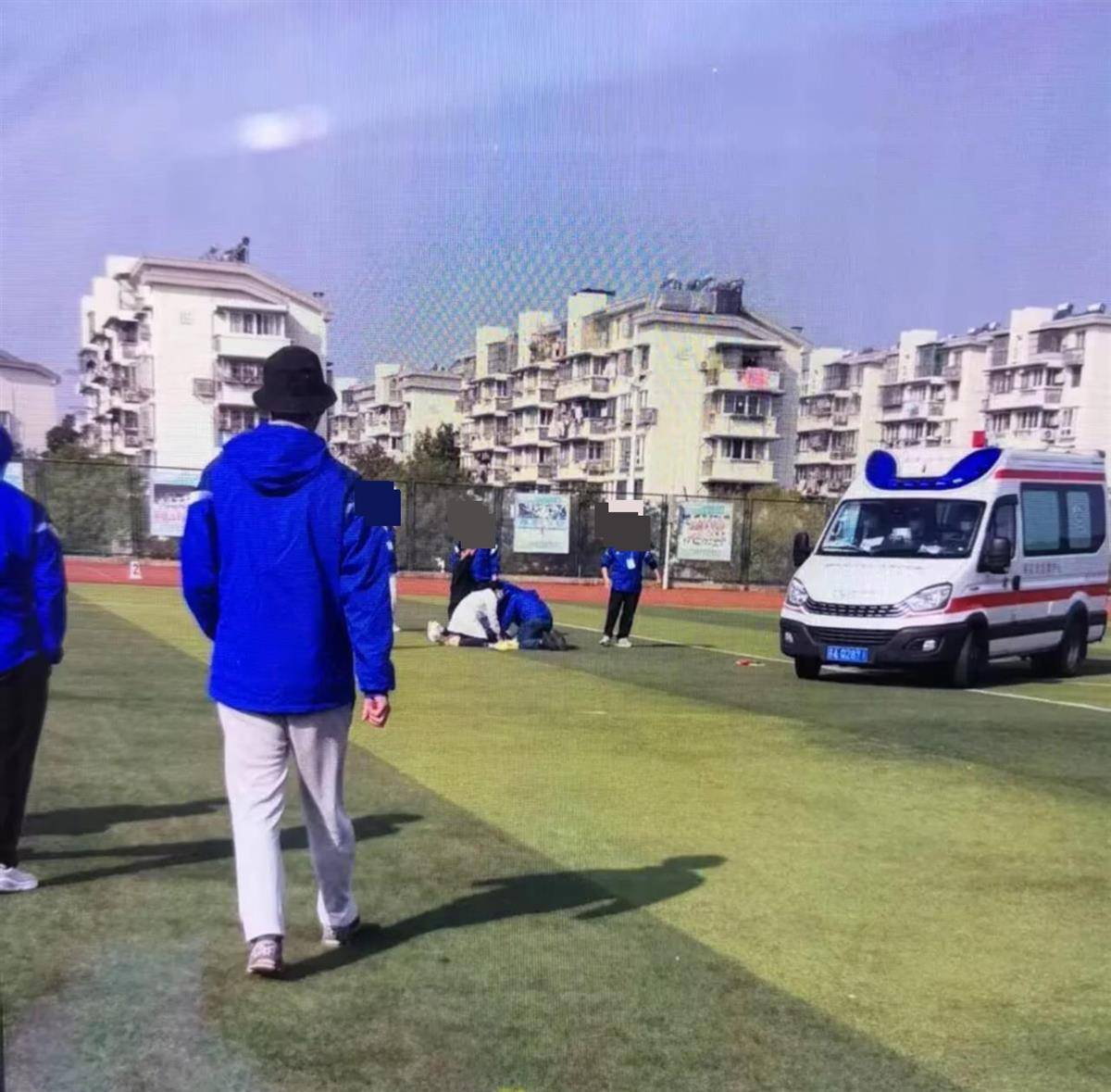 南京一学生在运动会上跑200米时倒地去世<strong></p>
<p>七匹狼股票</strong>，官方：深感痛心，已与亲属沟通妥善处理