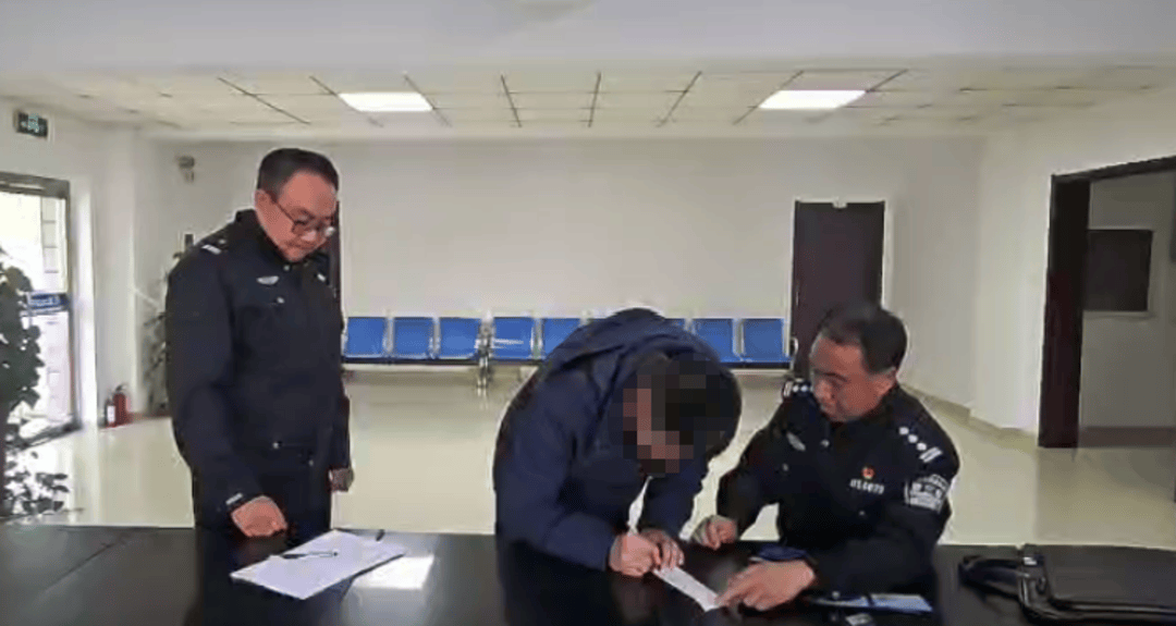 8人穿“警服”为婚礼开路？后续来了<strong></p>
<p>七匹狼股票</strong>！