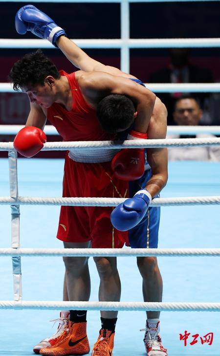 全运会拳击男子80公斤级决赛<strong></p>
<p>七匹狼股票</strong>，王小保夺冠！
