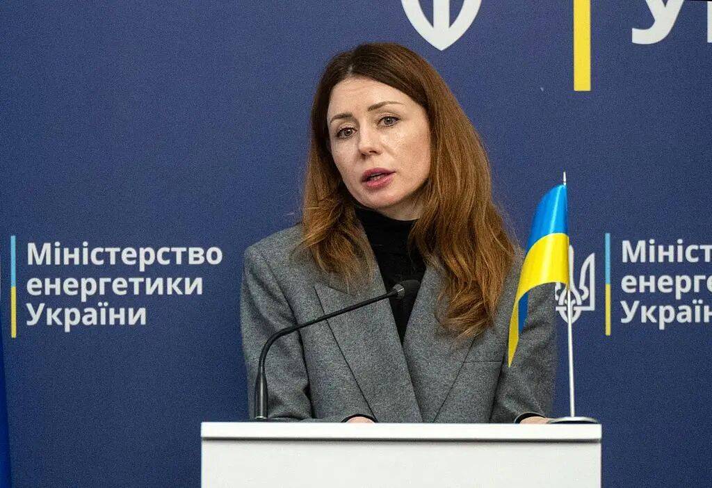 泽连斯基:绝对不可接受<strong></p>
<p>龙湖股票</strong>,司法部长和能源部长不能再待在他们的位子上了