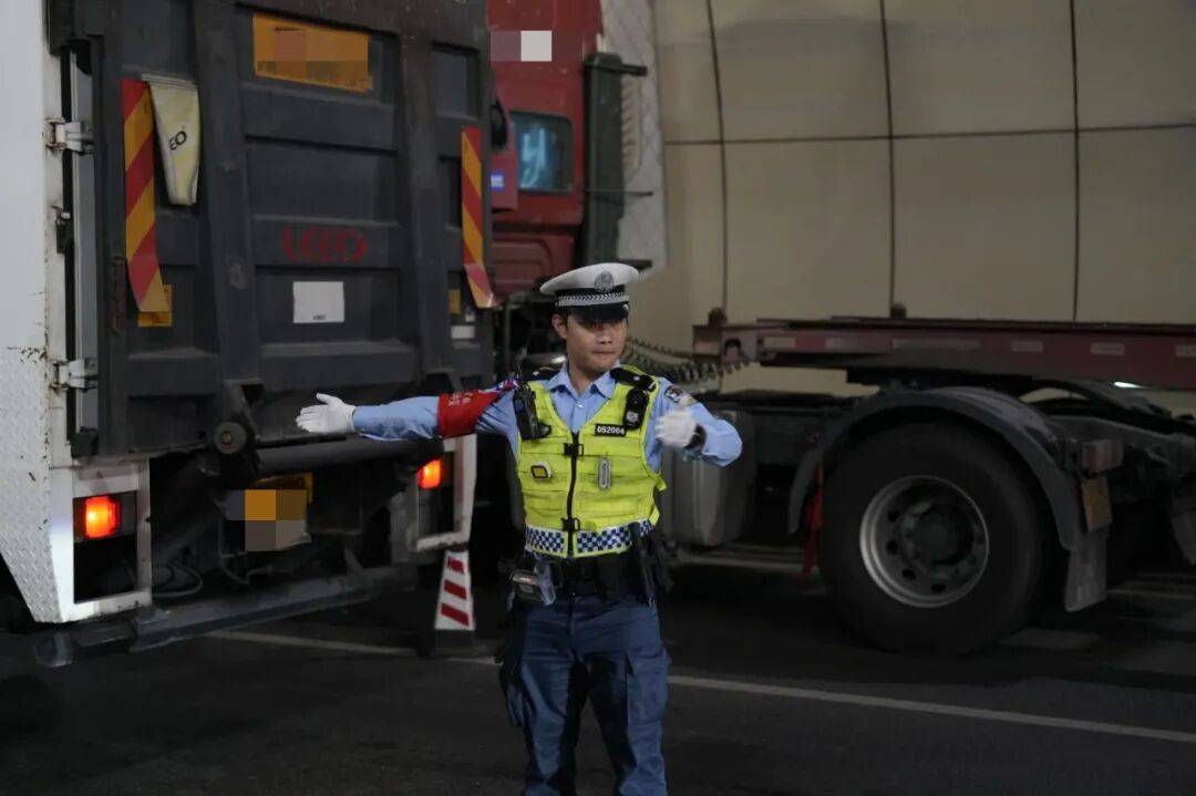 提醒！今日下午<strong></p>
<p>鄂尔多斯股票</strong>，宝安这些路段将封闭、管制→