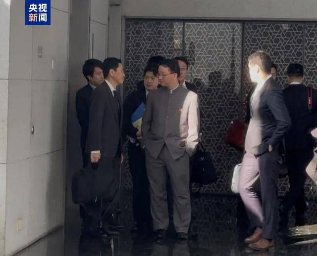 刚刚<strong></p>
<p>鄂尔多斯股票</strong>，日本外务省官员离开中国外交部！外交部亚洲司司长刘劲松与他会面