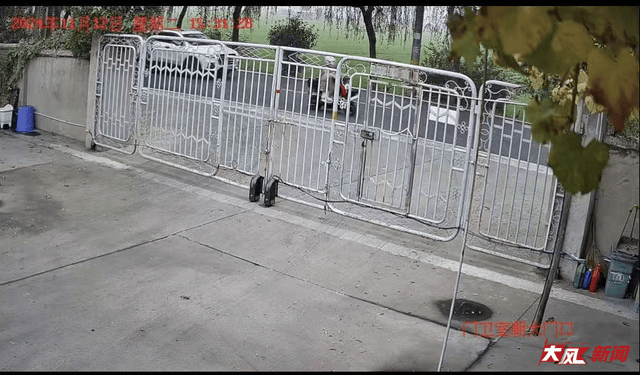 陕西兴平56岁女教师骑电动车“撞树枝”身亡<strong></p>
<p>鄂尔多斯股票</strong>，交警判定担主责，家属提出诸多质疑，多方回应