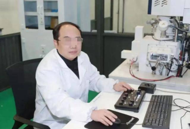 200多万买别墅<strong></p>
<p>山推股份股票</strong>，大骗子郭某：叫我教授！