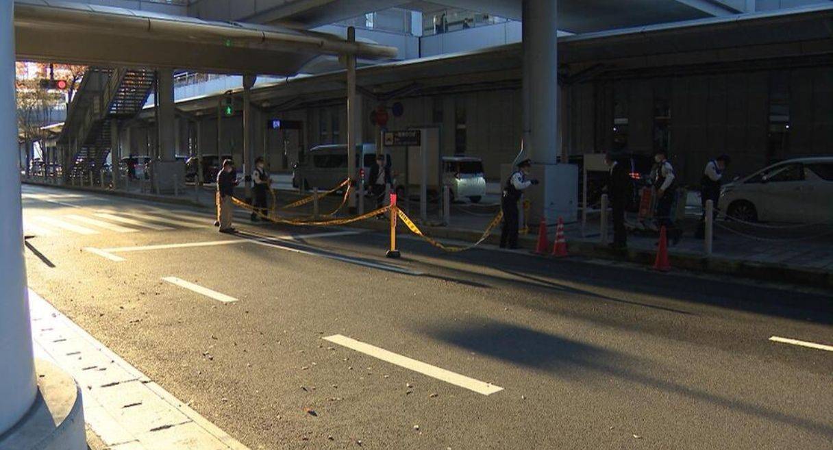 中国一男子与母亲到日本旅游<strong></p>
<p>今天股票行情</strong>,在航站楼坠落不幸身亡