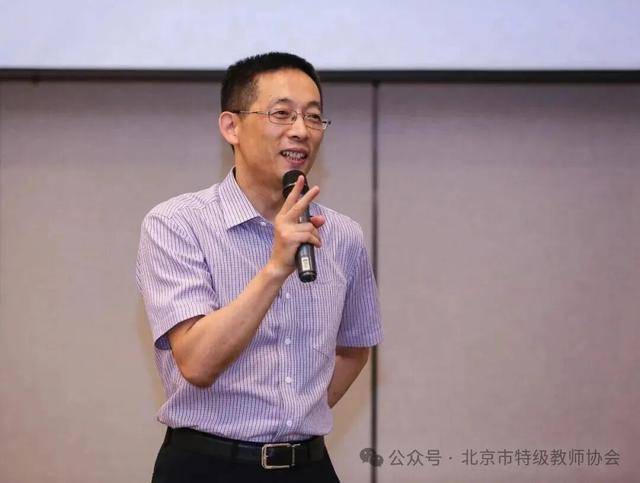 施一公：无论什么学科<strong></p>
<p>今天股票行情</strong>，物理、工程、生物、文科，我认为最不重要的是智商！