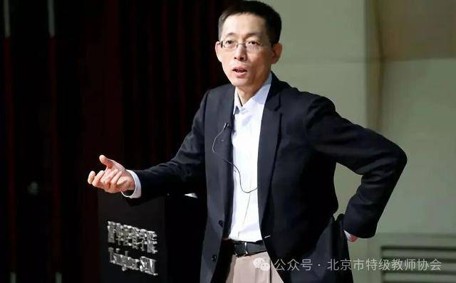 施一公：无论什么学科<strong></p>
<p>今天股票行情</strong>，物理、工程、生物、文科，我认为最不重要的是智商！