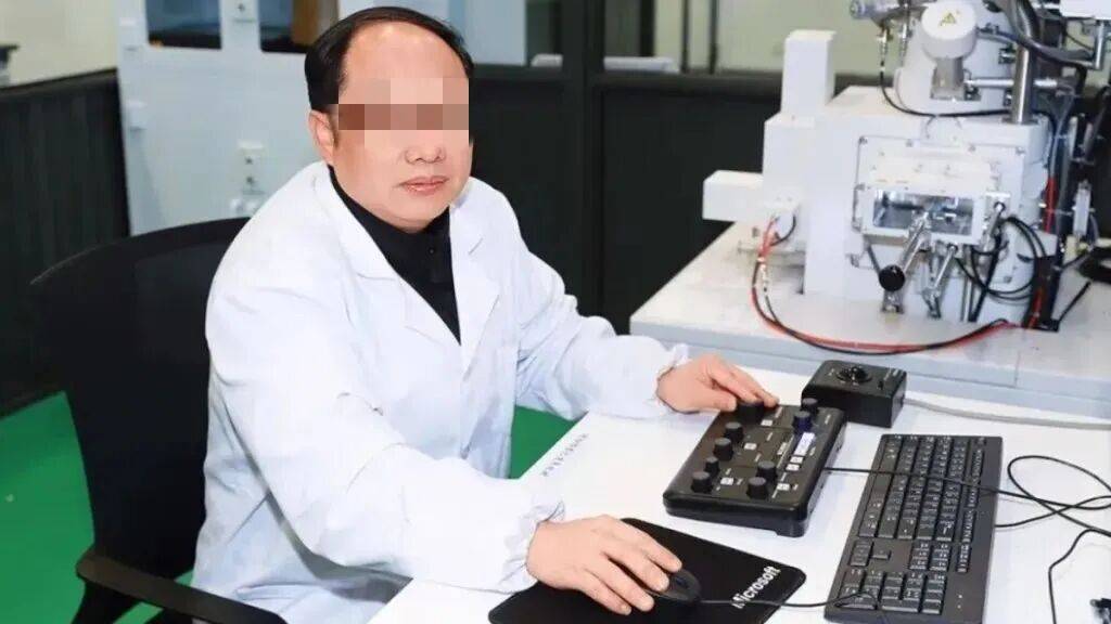 郭伟学术造假被曝光<strong></p>
<p>今天股票行情</strong>,新华社追问