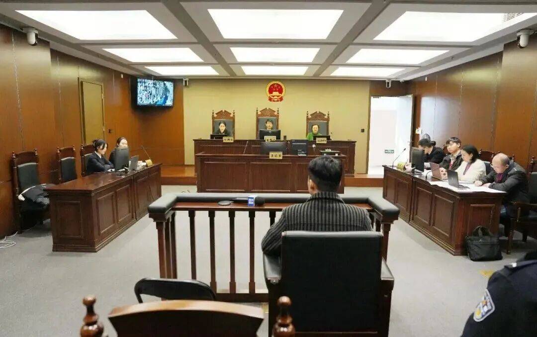 成本1.2元<strong></p>
<p>华新水泥股票</strong>，敢卖150元！央视曝光！很多人都被坑过……