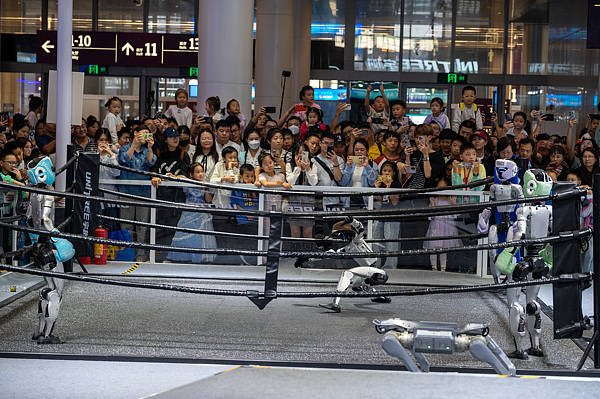 澳媒感叹:中国过去试图追赶西方<strong></p>
<p>中船防务股票</strong>,现在赶上了,但西方未来可能赶不上中国