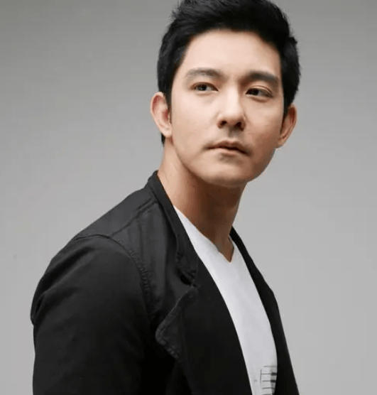 《放羊的星星》主演立威廉确诊甲状腺癌<strong></p>
<p>中船防务股票</strong>,已进行两次手术;透露目前已99%切除肿瘤