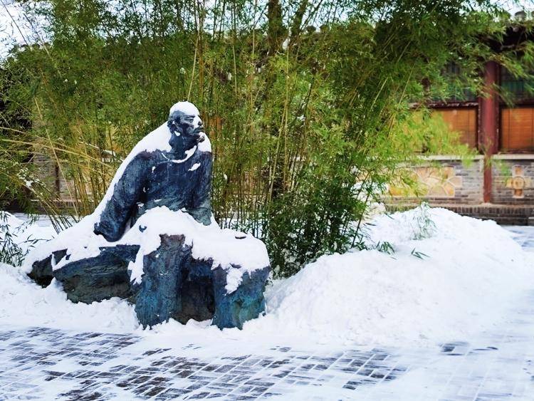 《红楼梦》是“悼明”之作<strong></p>
<p>深圳能源股票</strong>？曹学会：把曹雪芹看低了