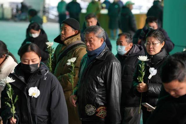 何晴之子追思:妈妈很喜欢雪<strong></p>
<p>天音控股股票</strong>,北京这场雪好像是为她而下