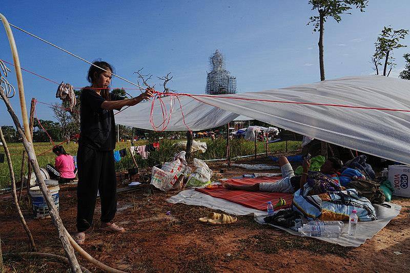 泰柬冲突已致柬12名平民死亡<strong></p>
<p>天音控股股票</strong>,40万人流离失所