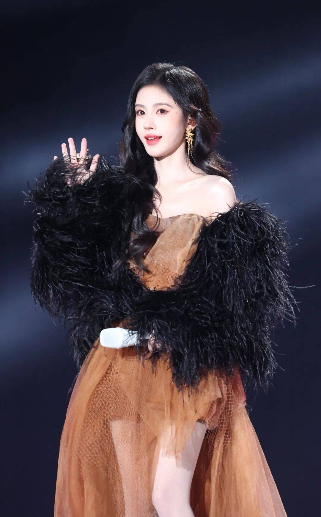 丝芭传媒称鞠婧祎多次编造谎言<strong></p>
<p>紫江企业股票</strong>，“涉嫌严重经济犯罪”，将择日全网公开实名举报