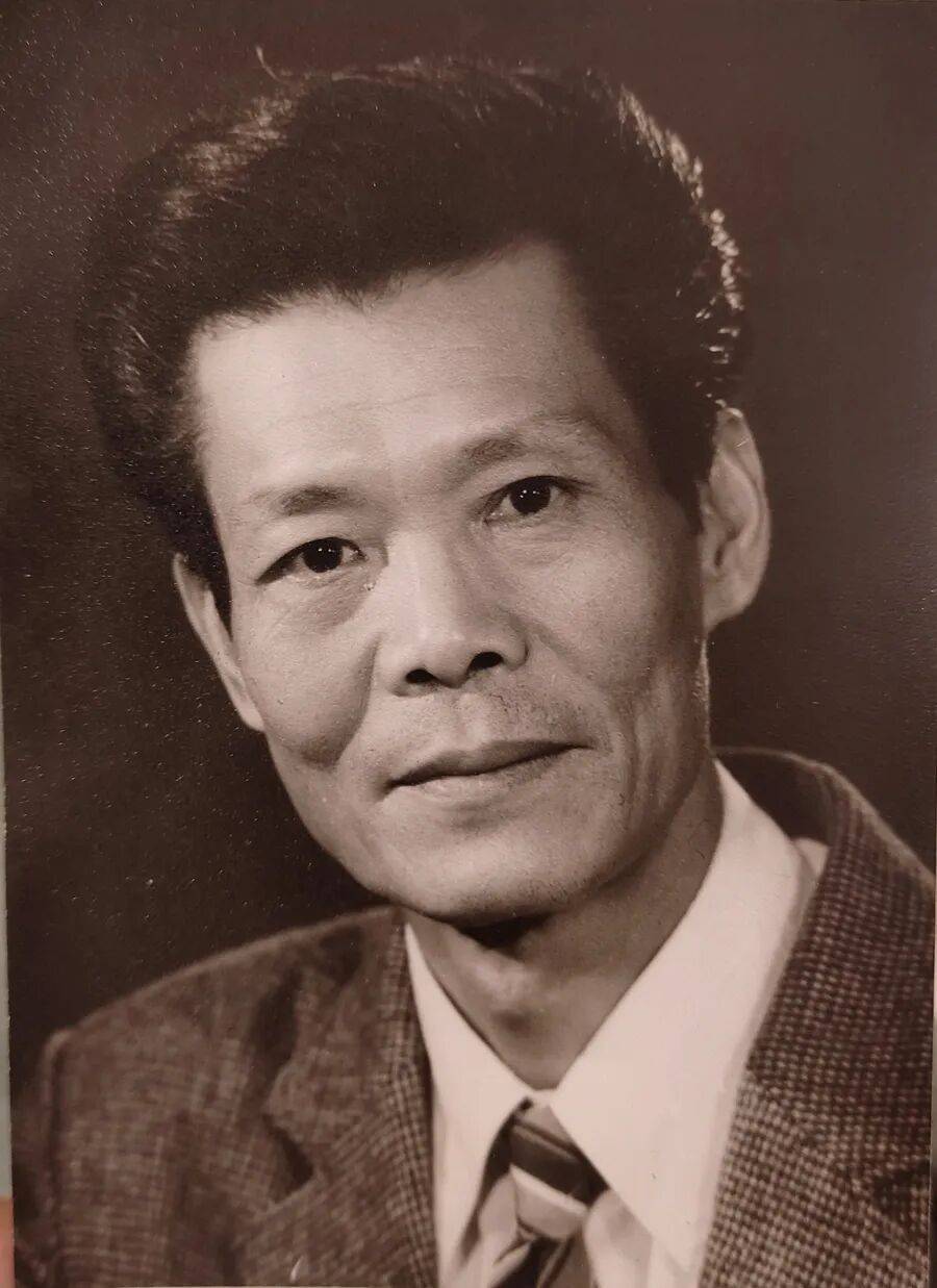 哀悼！上海著名导演逝世<strong></p>
<p>小米集团股票</strong>，曾创造中国悬疑片票房奇迹