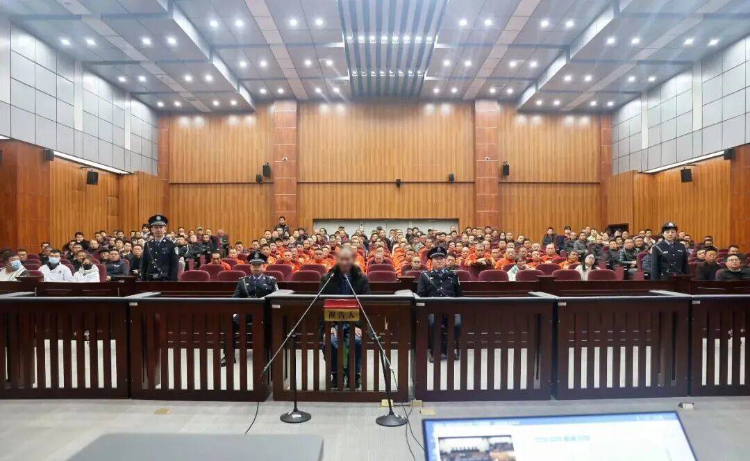 太冲动！75岁老人如此泄愤<strong></p>
<p>小米集团股票</strong>，被判刑11年！