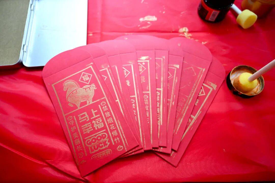 环保市集进社区<strong></p>
<p>羚锐制药股票</strong>，美丽长沙青年突击队开福分队领跑烟花禁放新风尚