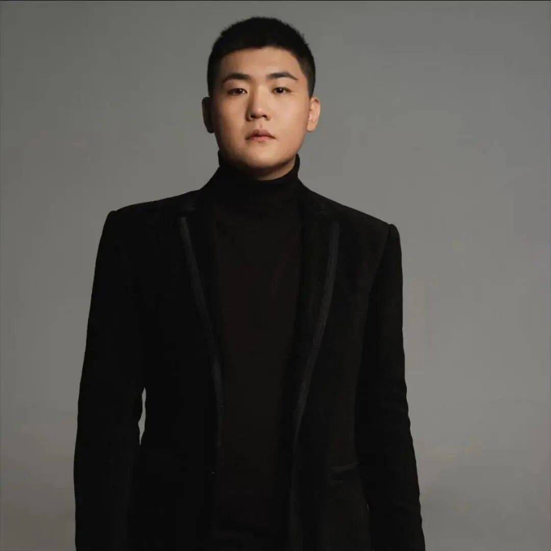 刚刚！闫学晶儿子道歉：“娘的错<strong></p>
<p>红太阳股票</strong>，儿子担！感谢大家的监督批评！我们错了”